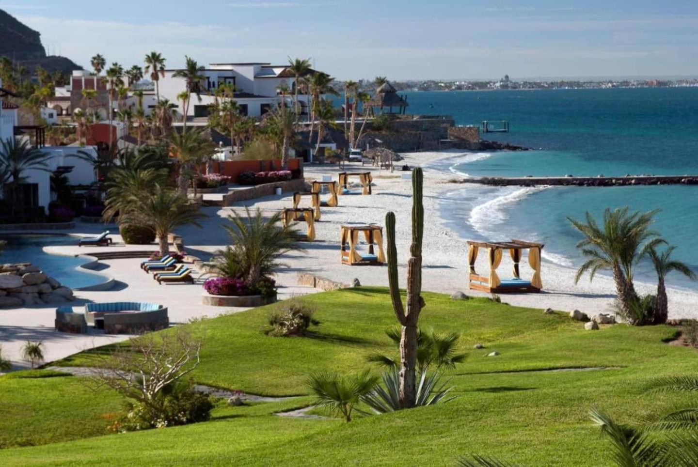 Playa de La Paz - luxury 2 bedroom condo ocean front Exterior foto